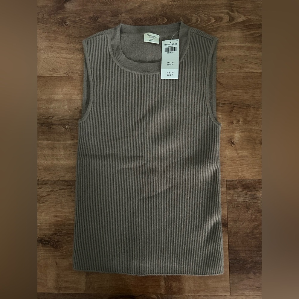 Abercrombie & Fitch Sweater Tank